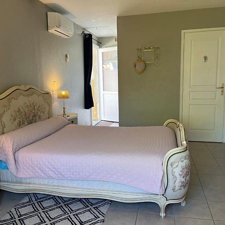 Chambres Et Gite Peyroutas " Camille" Vignonet St Emilion Екстер'єр фото